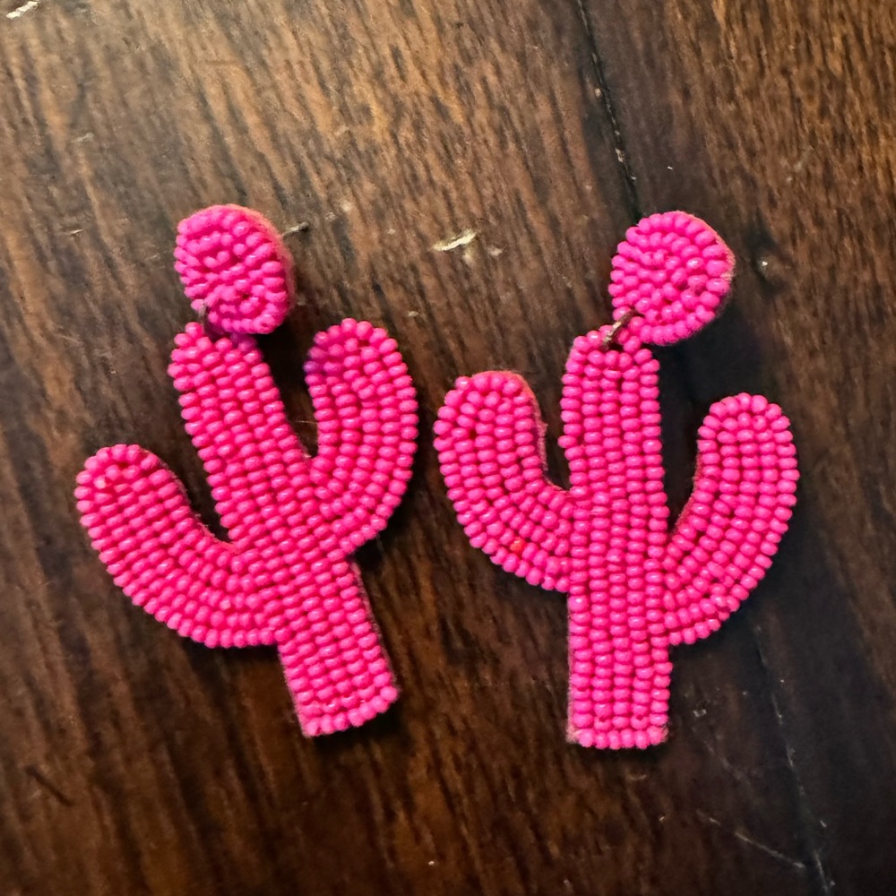 Hot Pink Beaded Cactus Earrings 🌵